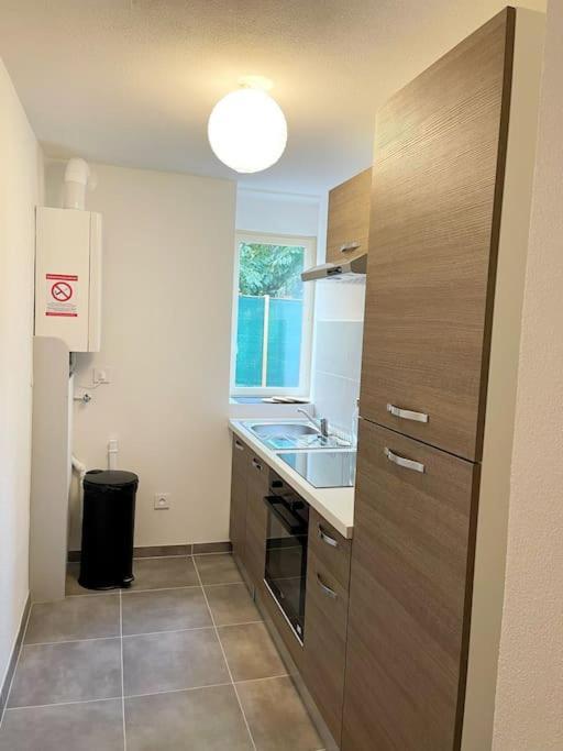 Rm-0 - Appartement F2 Au Rdc A Mulhouse Pour 1-2 Pers Екстериор снимка